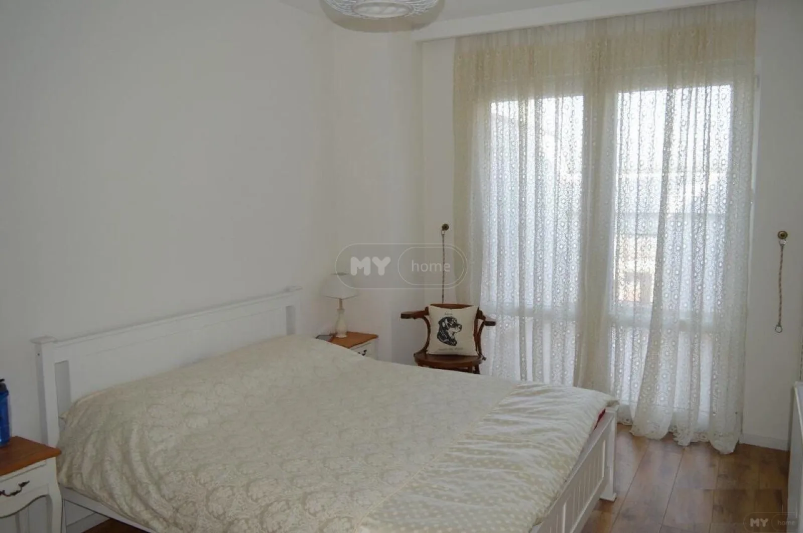 Guest bedroom